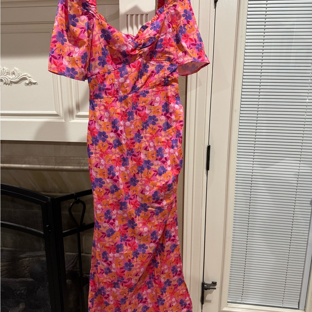 NWOT FORE Vibrant Floral maternity Midi Dress
